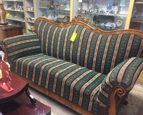 ������ɼҾ߽��ڱ����еĳ�������